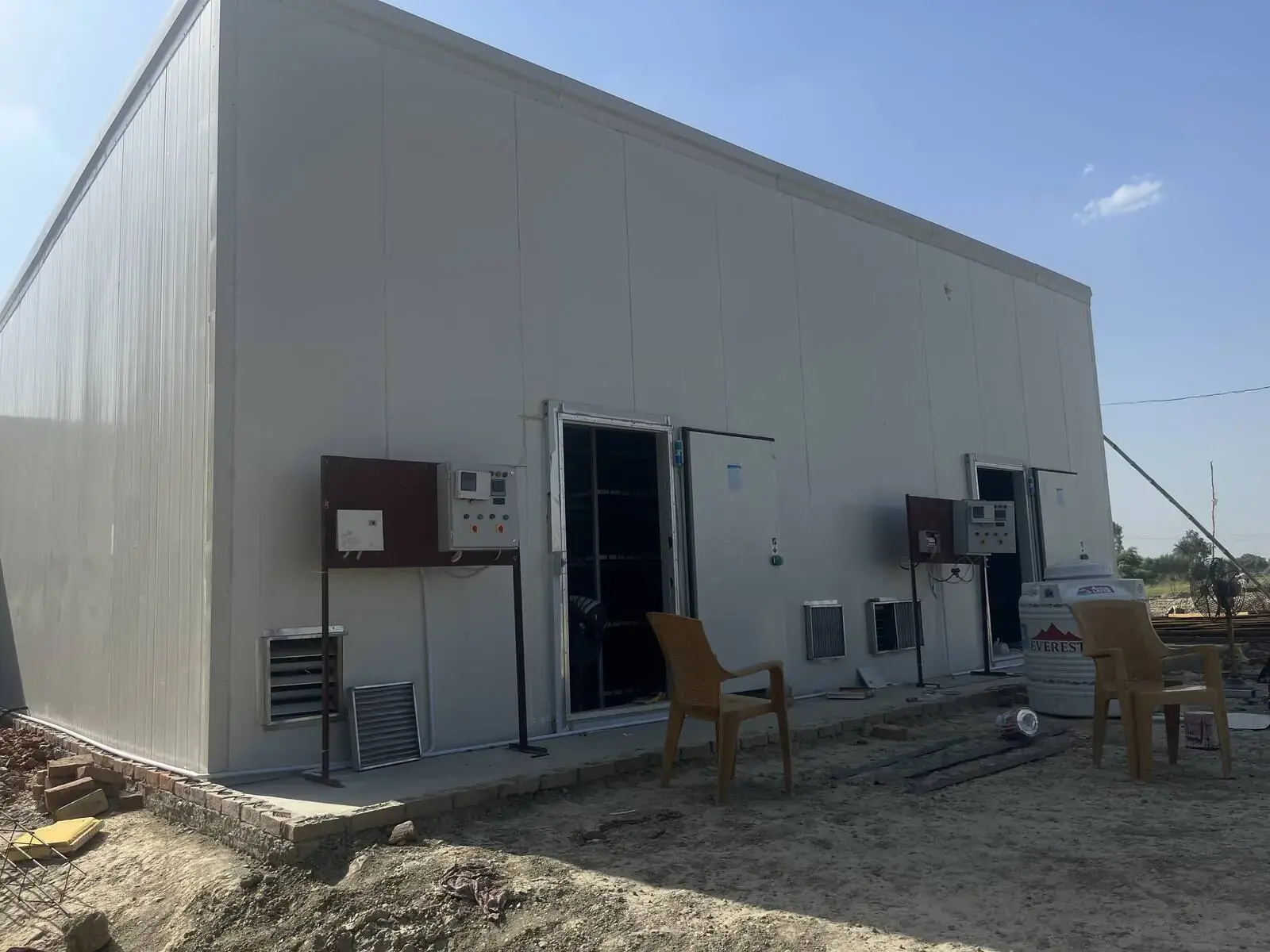PUF-insulated growing block built by AgriMotion